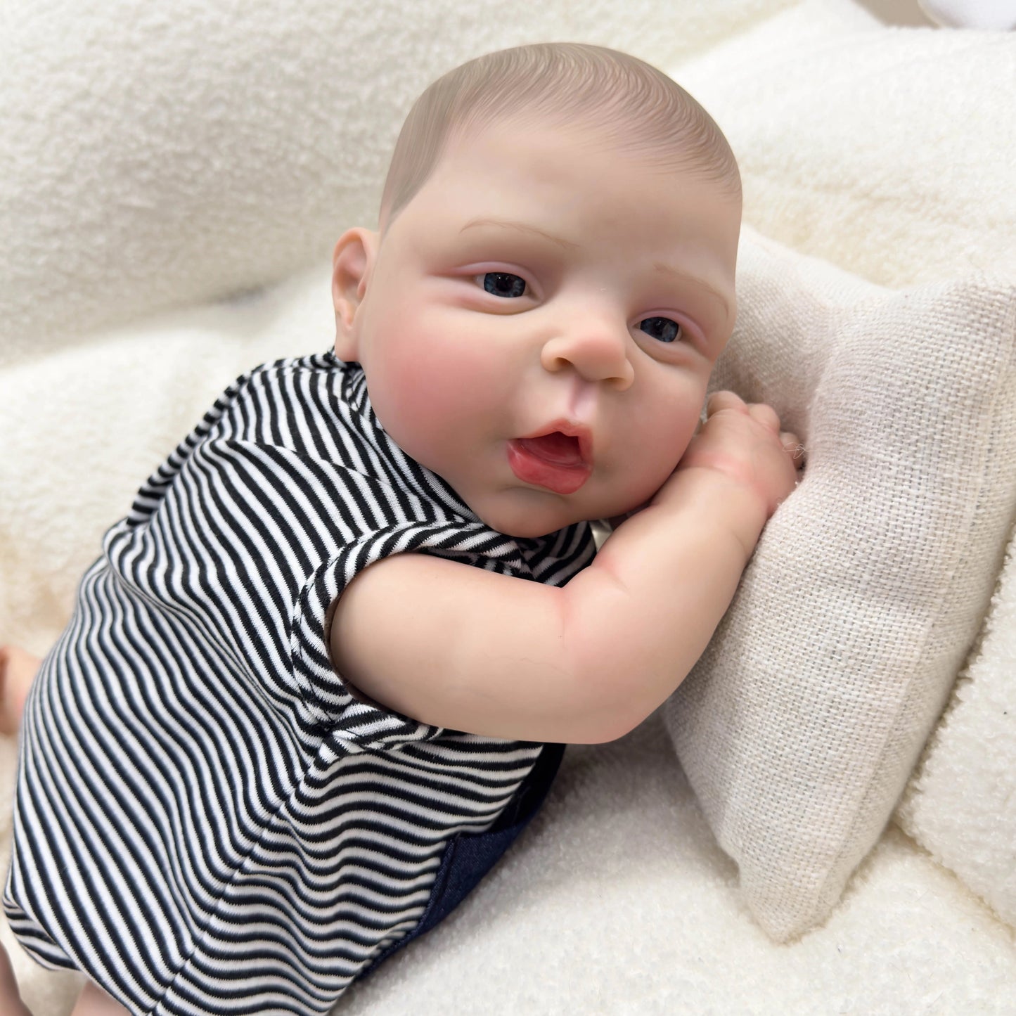 Estella Reborn Baby malowane włosy