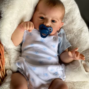 Realistyczna lalka reborn Cameron w pieluchach